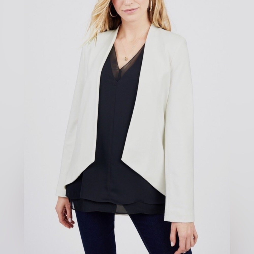 BLAQUE LABEL Dellana Ivory Cream Collarless High Low Ponte Blazer